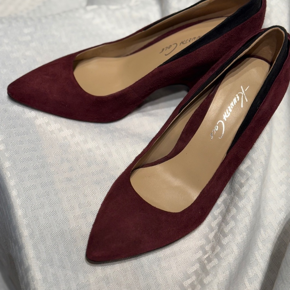 Women’s Kenneth Cole Burgandy with Black Insert Suede/Leather Wedge Heel